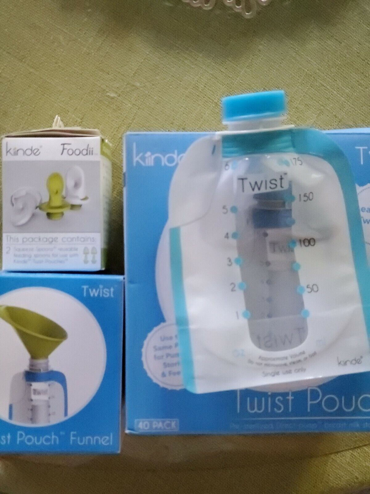 New Kiinde Twist Breastfeeding Set 20 Pouches  1 Funnel 2 Squeeze Spoons